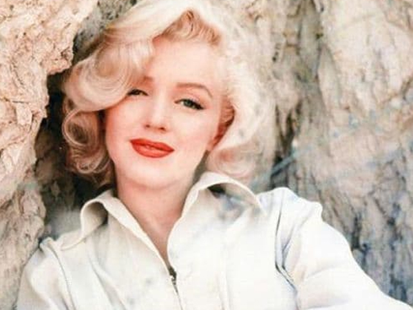 Marilyn Monroe qua đời với tư thế lạ, 44 năm sau cảnh sát mới dám công bố nguyên nhân cái chết