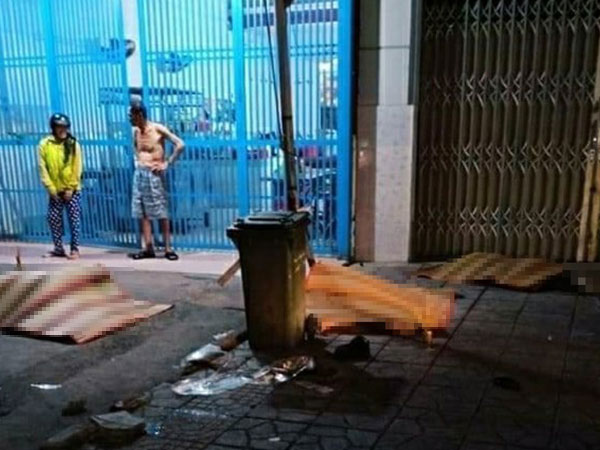 Ôm cua ở ngã ba, 3 thanh niên đi cùng xe máy tự ngã, tử vong tại chỗ