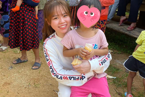 Hậu drama, Huỳnh Anh xuất hiện vui vẻ trở lại, tích cực tham gia các hoạt động xã hội