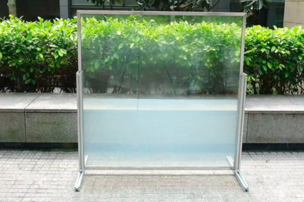 Thử nghiệm loại kính cửa sổ bằng chất lỏng mới giúp giảm nhiệt độ các tòa nhà và tiết kiệm điện năng