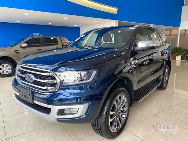 Xe bán tải tháng 10: Ford Ranger 'bất bại', bỏ xa đối thủ