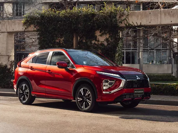 Xe mong chờ về Việt Nam Mitsubishi Eclipse Cross ra bản mới: Đẹp, rộng hơn hẳn, công nghệ full option