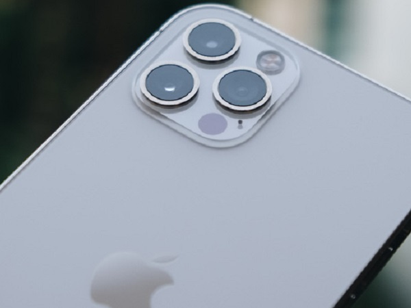 Nhà bán lẻ Việt Nam ngừng nhận cọc iPhone 12
