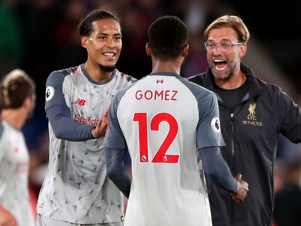 Thêm một trung vệ trụ cột chấn thương, Liverpool tan hoang hàng thủ
