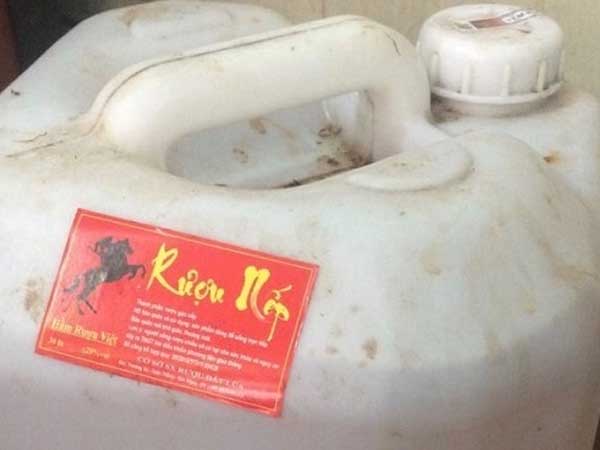 Bộ Y tế cảnh báo người dân ngừng mua và sử dụng rượu nếp Đất Lúa