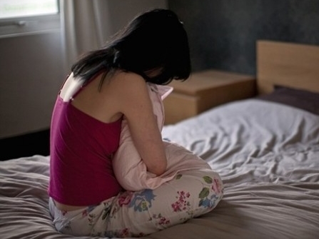 Khao khát tìm việc, cô gái nhận lời quan hệ tình dục 8 lần/tháng với kẻ môi giới, để rồi 3 tháng sau nhận cái kết bẽ bàng