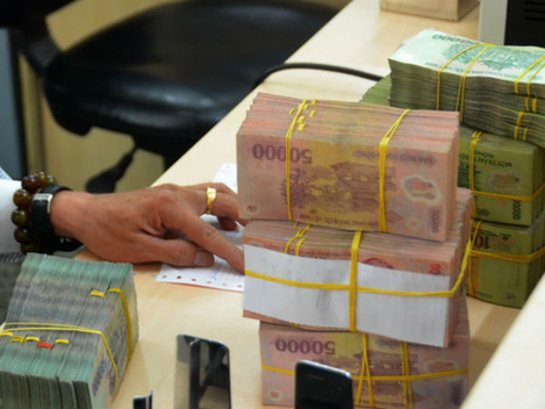 Lãi suất cho vay qua đêm đang thấp nhất lịch sử