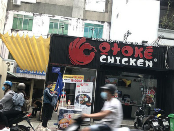 Khi 'đại gia' cũng ra... vỉa hè