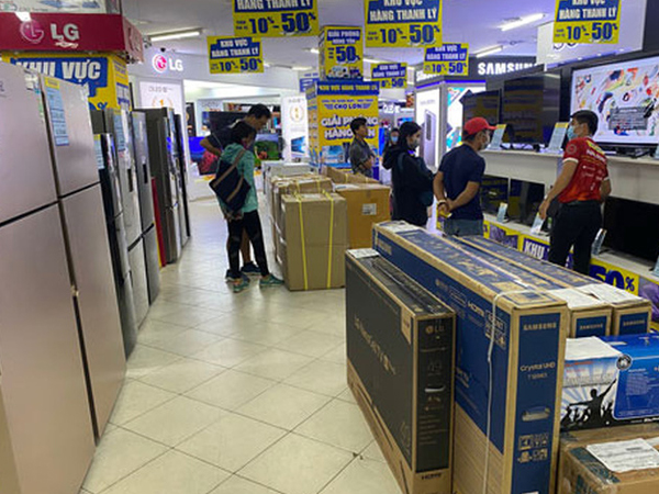 Giảm giá kịch sàn, điện máy vẫn ế