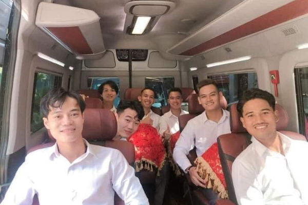Lộ diện dàn bê tráp 'khủng' của Công Phượng: Hội anh em thân thiết, ai cũng cực phẩm