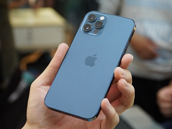 iPhone 12 gặp lỗi không nhận tin nhắn