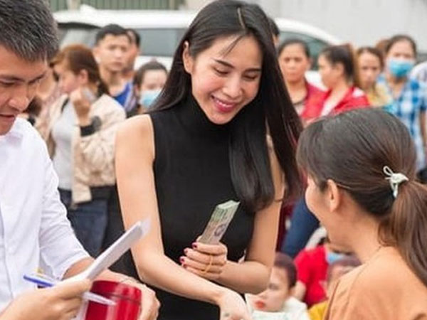 Thủy Tiên thông báo đóng tài khoản cứu trợ miền Trung, không đủ tiền nên giảm nhà chống lũ