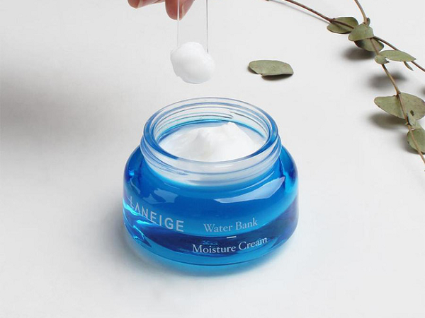 10 lọ kem dưỡng đỉnh nhất năm 2020: Toàn siêu phẩm dưỡng da căng 'búng ra nước' lại có giá cực êm ví