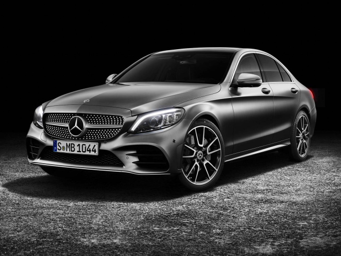 Mercedes Việt Nam triển khai dịch vụ ‘sơn nhanh trong ngày’