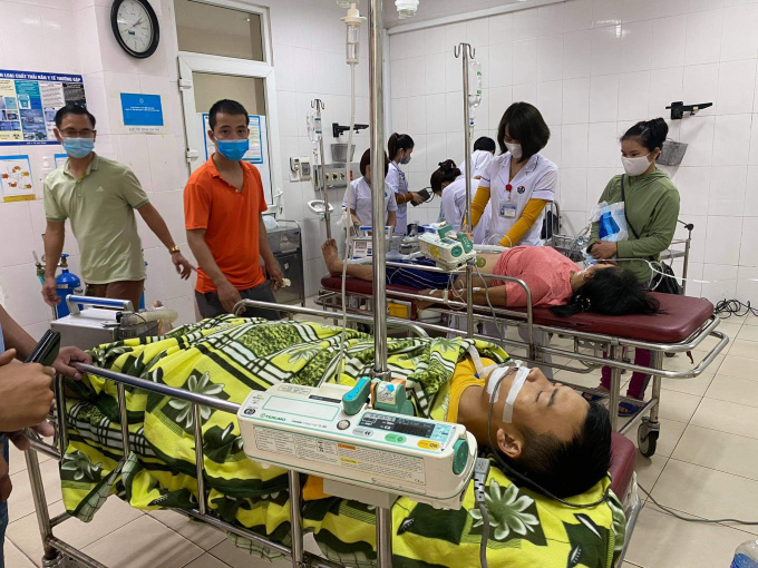 4 người trong gia đình nguy kịch nghi ngộ độc