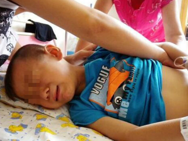 Bé trai 4 tuổi tử vong ngay sau khi uống cốc sữa đậu nành của mẹ: Bác sĩ cảnh báo những sai lầm cần tránh kẻo 'chết vì độc'