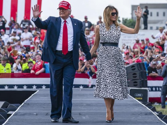 4 năm Melania vượt sóng gió vì Trump