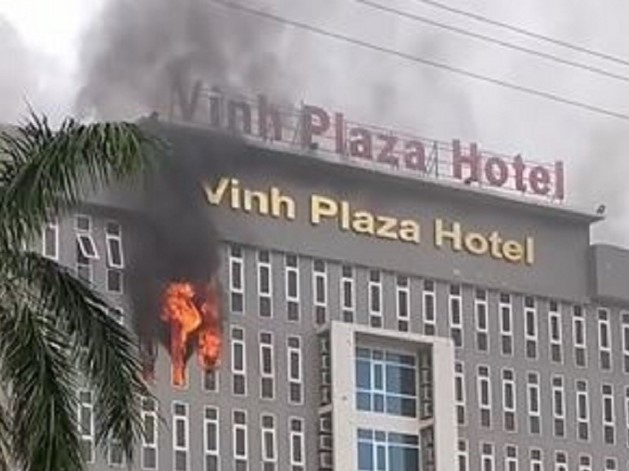 Nghệ An: Cháy tại khách sạn 180 phòng, nhân viên và khách bỏ chạy tán loạn