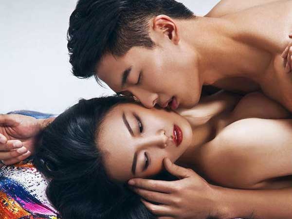 Đang ân ái nồng nàn thì vợ bỗng thốt lên 2 từ khiến chồng "rụng rời": 'Sát thủ' số 1 hủy hoại chuyện ấy và đủ sức làm tan vỡ cuộc hôn nhân hoàn hảo nhất