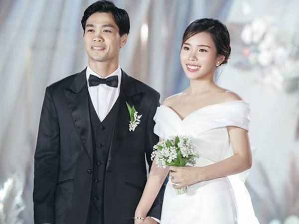 Công Phượng hé lộ ai là người tỏ tình đầu tiên, thề nguyện trước Viên Minh: 'Cảm ơn em, anh sẽ làm tất cả mọi thứ cho chúng ta'