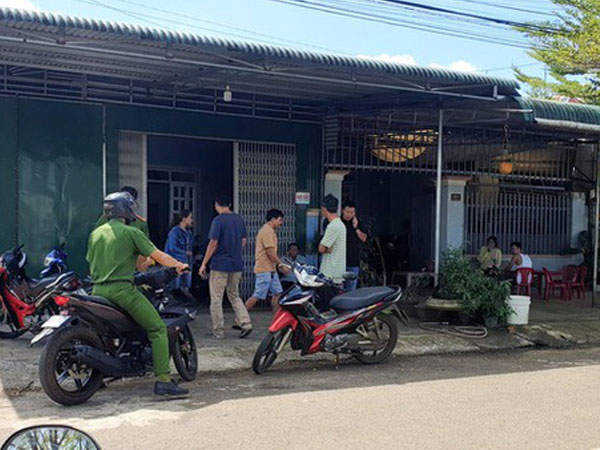 Mẹ trầm cảm dìm chết con trai 9 tháng tuổi trong xô nước ở phòng tắm