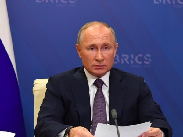 Nga phê chuẩn dự luật giúp ông Putin thành nghị sĩ suốt đời
