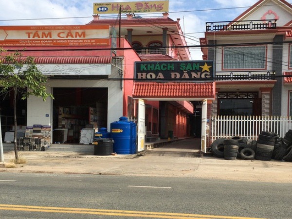 Vào khách sạn cùng 2 bạn nam, thanh niên 18 tuổi bị cắt 'của quý'