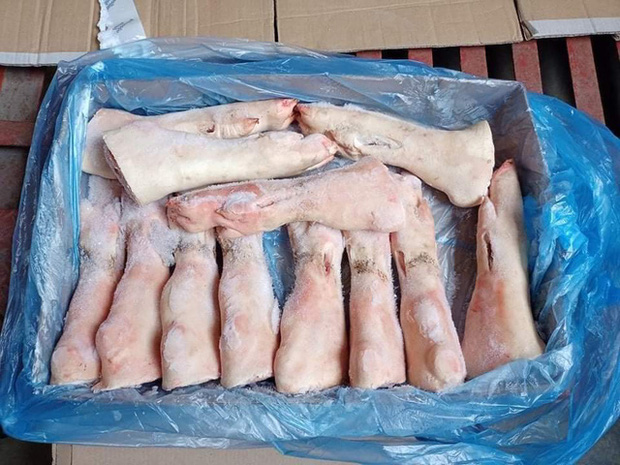 Cẩn trọng với kê gà, đuôi bò, chân giò heo đông lạnh giá chỉ vài chục nghìn đồng/kg