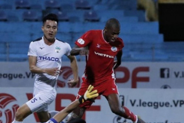 Cựu Vua phá lưới V-League để ngỏ khả năng chia tay Viettel