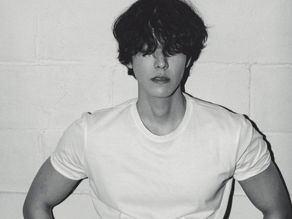 Hậu điều trị ung thư, Kim Woo Bin trở lại ngoạn mục với body săn chắc, khỏe mạnh cùng visual cực phẩm 'đốn tim' dân mạng