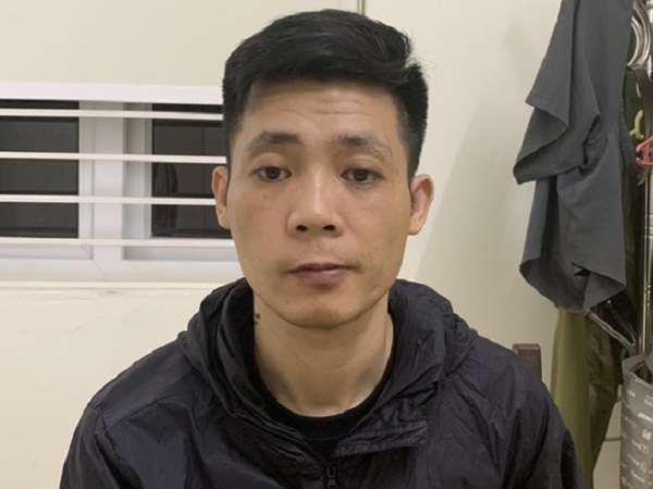 Nam thanh niên rủ bạn gái đi nhà nghỉ rồi chiếm đoạt điện thoại