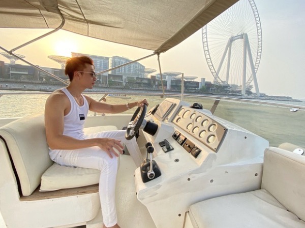Jason Nguyen - CEO điển trai đình đám với lối sống xa hoa bên du thuyền và những chuyến du lịch siêu đắt đỏ bị khởi tố vì lừa đảo, chiếm đoạt 57 tỷ đồng