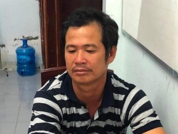 Kẻ lái đò cuồng ghen sát hại vợ vì nghi ngoại tình với hàng xóm