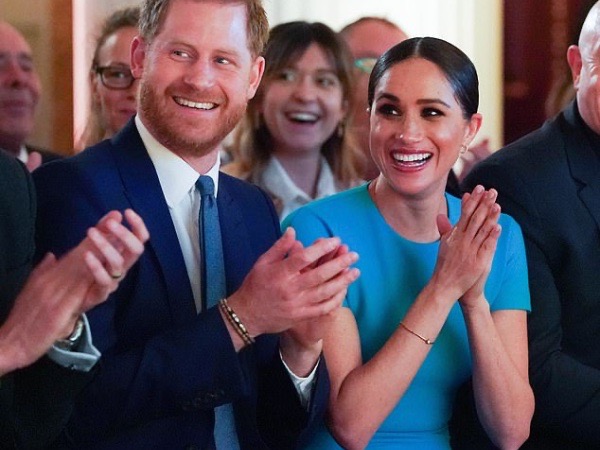 Nhà Meghan Markle dính nghi án qua mặt Nữ hoàng Anh giao dinh thự cho công chúa và phản ứng của vợ chồng Công nương Kate gây chú ý