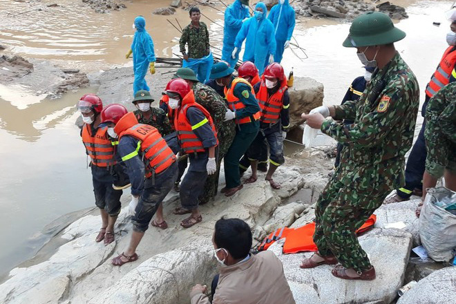 Tìm thấy thi thể nạn nhân thứ 6 trong vụ sạt lở thủy điện Rào Trăng 3