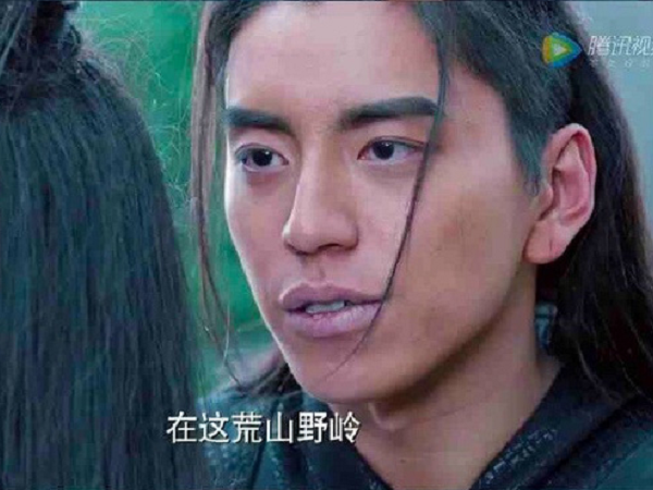 Lang Điện Hạ bị chỉ trích vì lời thoại 18+ nhạy cảm, nam chính xấu trai, 'phèn chua' hơn Tiêu Chiến
