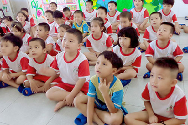 Hàng triệu thanh niên Việt sẽ ít có cơ hội lấy vợ trong nước