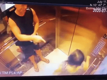 Người đàn ông nước ngoài vỗ mông phụ nữ trong thang máy bị phạt 200.000 đồng