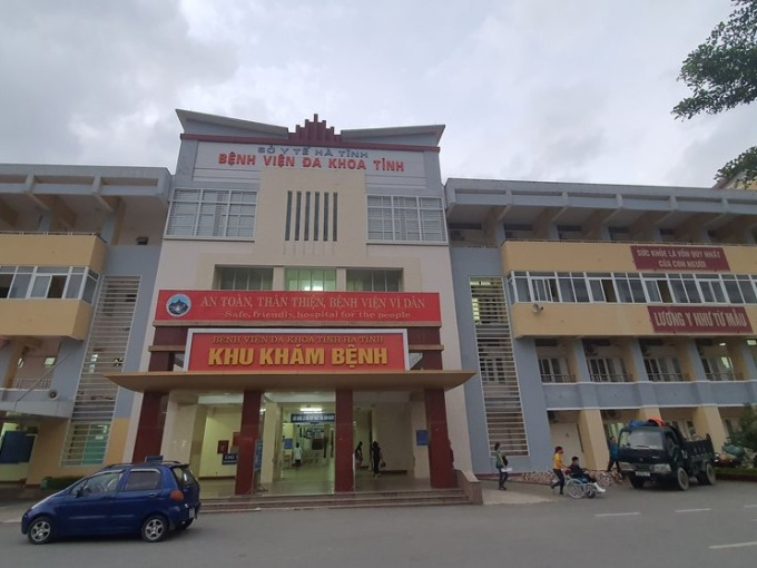 Nam thanh niên 28 tuổi tự chặt đứt 3 ngón tay rồi nhảy từ tầng 4 bệnh viện tự tử