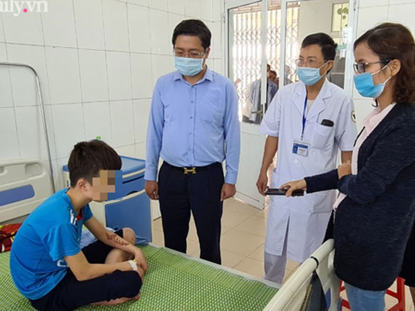 Vụ bé trai 14 tuổi bị chủ quán bánh xèo ở Bắc Ninh 'tra tấn': Nhà trường sẵn sàng cho cháu trở lại học