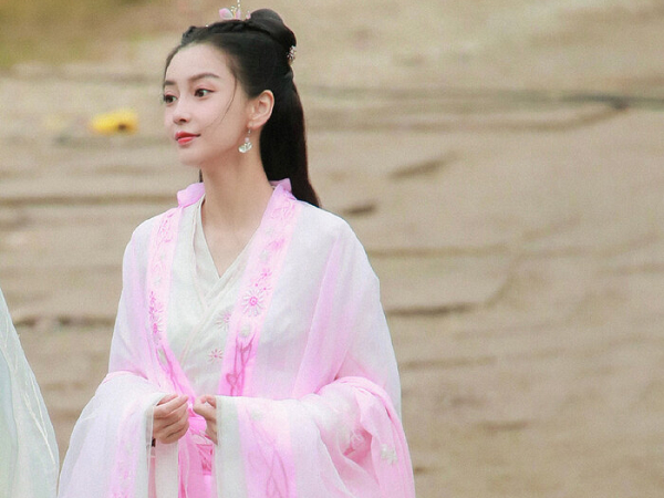 Sau màn múa võ như 'mèo cào', Angelababy gây bão với nhan sắc cực đỉnh trong 'Trần duyên'