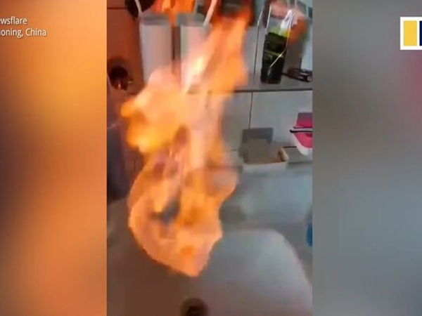 Nước máy ở Trung Quốc ‘bắt lửa’ cháy hừng hực
