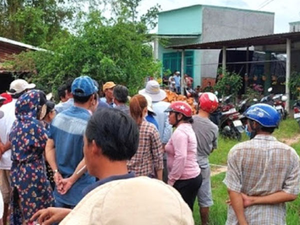 Phát hiện một phụ nữ tử vong trong tư thế treo cổ tại nhà riêng