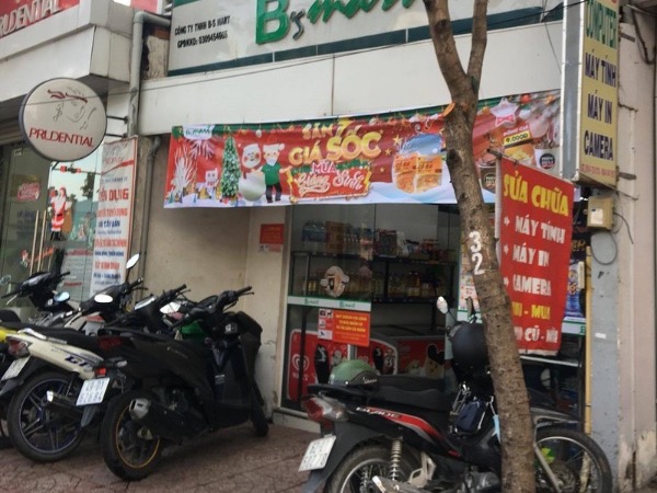 TP HCM: Cô gái bị cướp kéo lê trên đường