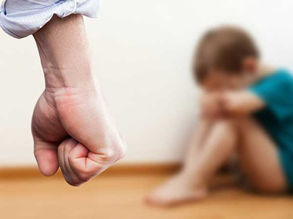 Người mẹ đánh con gái 3 tuổi chấn thương sọ não nguy kịch khai gì với công an?