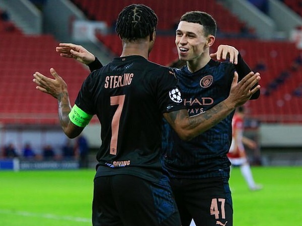 Man City vào vòng 1/8 Champions League