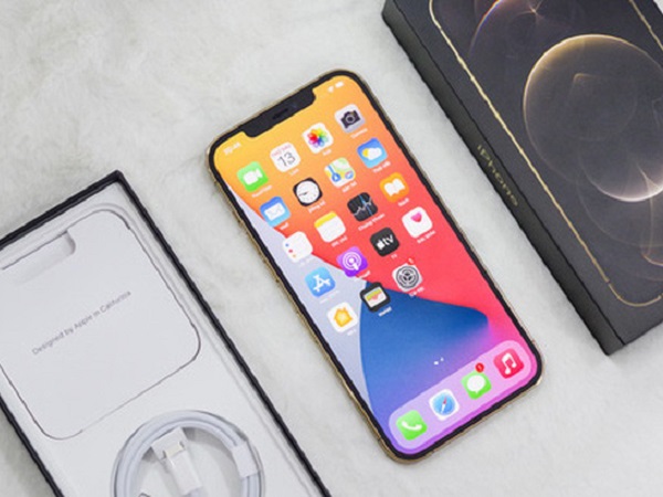 Trước giờ 'G' mở bán iPhone 12: Hàng xách tay dù giảm giá nhưng khả năng vẫn khó hút khách