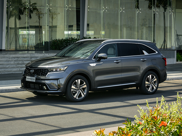 4 mẫu SUV/CUV 7 chỗ có ưu đãi tốt nhất dịp cuối năm