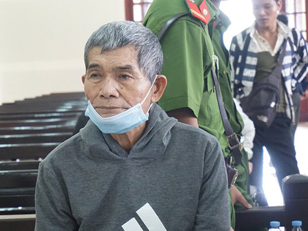 'Yêu râu xanh' 70 tuổi nhiều lần xâm hại bé gái 8 tuổi
