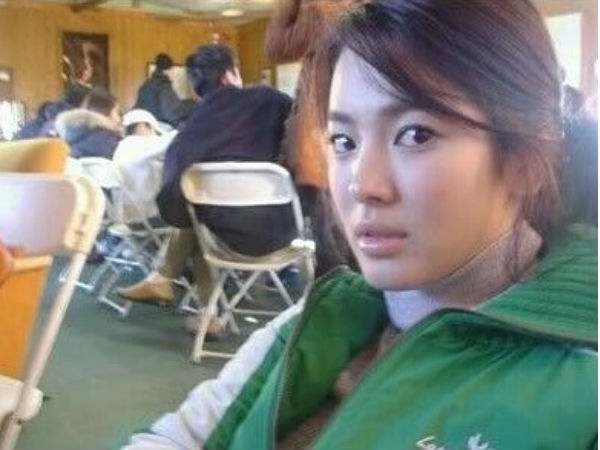 Ảnh hiếm của Song Hye Kyo thời chưa nổi tiếng, gương mặt liệu có xứng danh 'Quốc bảo nhan sắc Hàn'?